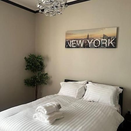 One Bedroom Apartment In Gorgie With New Central Heating System Edimburgo Esterno foto