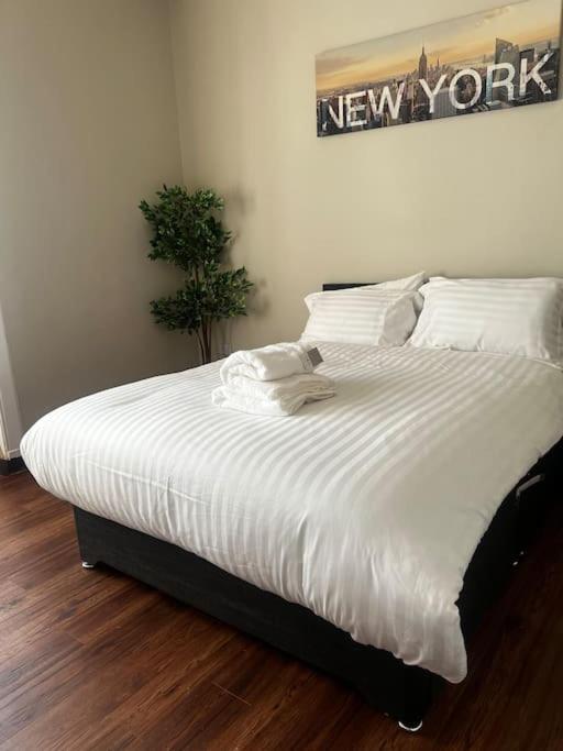 One Bedroom Apartment In Gorgie With New Central Heating System Edimburgo Esterno foto